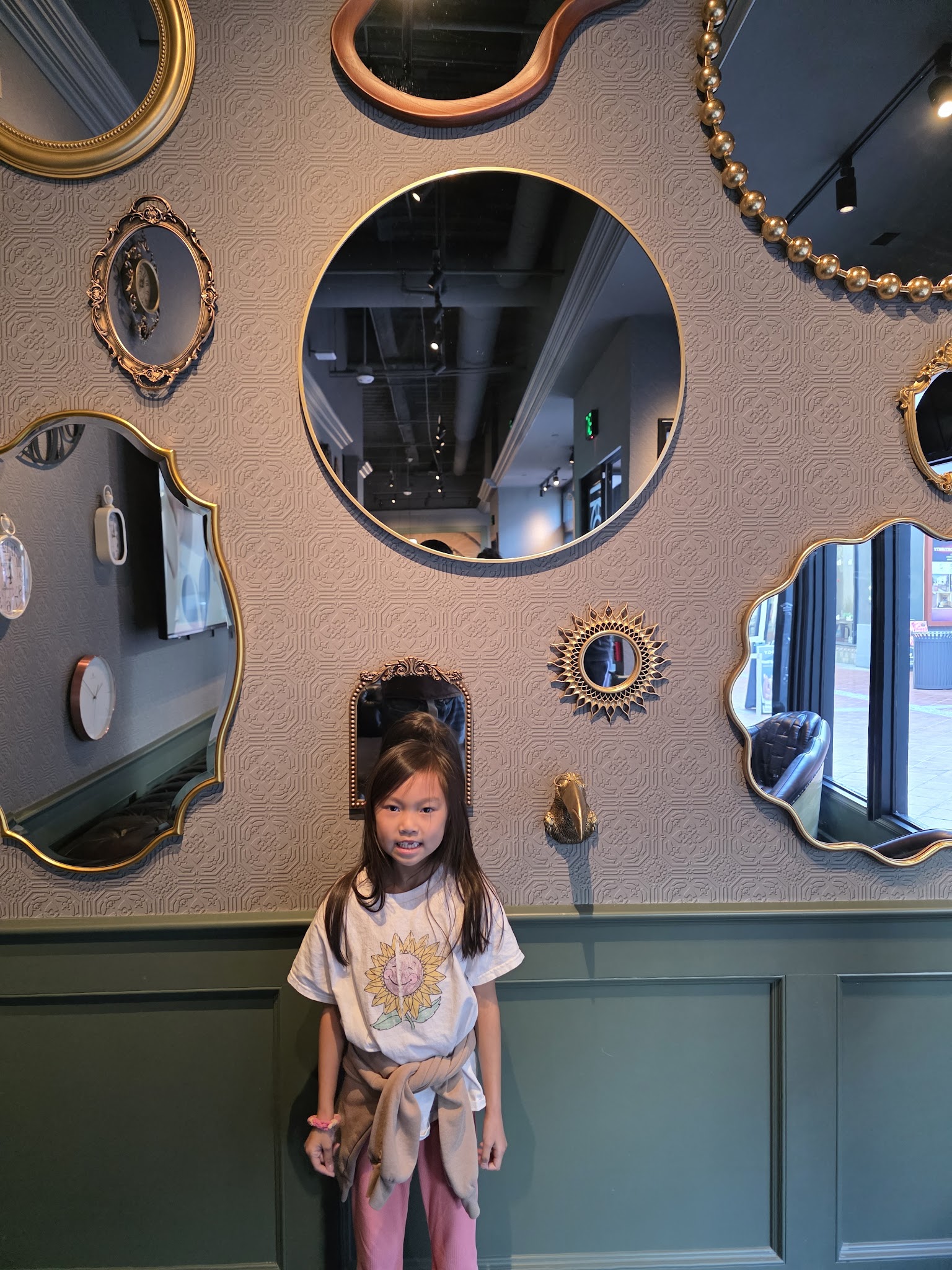 Lots Of Mirrors!